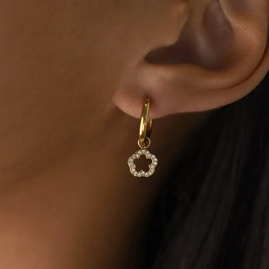Gouden Bloemrand Drop Oorbellen