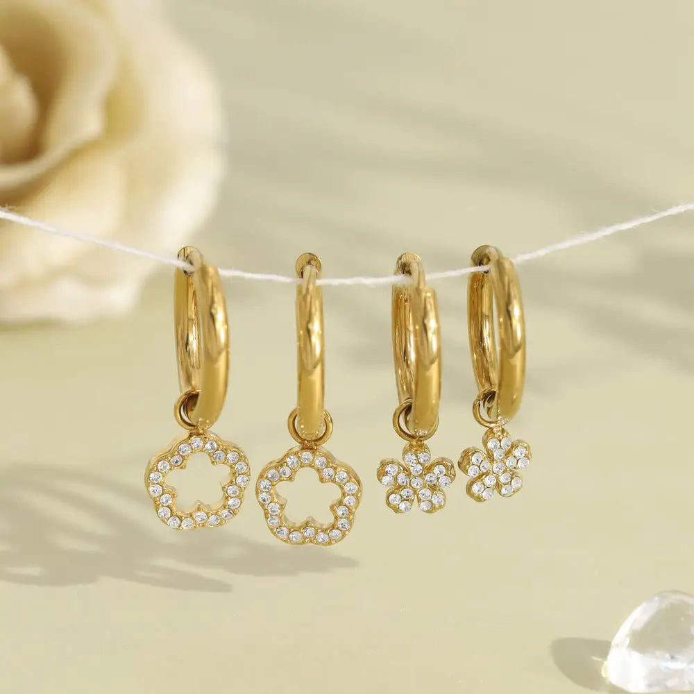 Gouden Bloemrand Drop Oorbellen